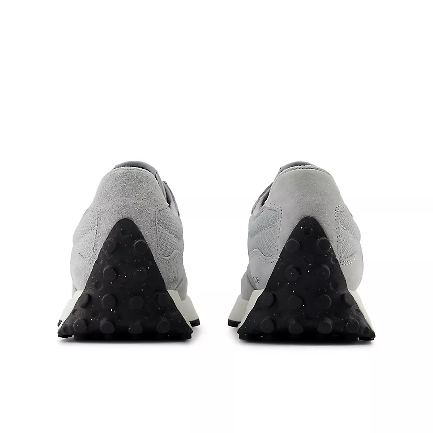 Sapatilha U327SWA New Balance Raincloud 5