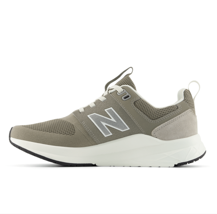 Sapatilha UA900DC2 New Balance Dockside 1