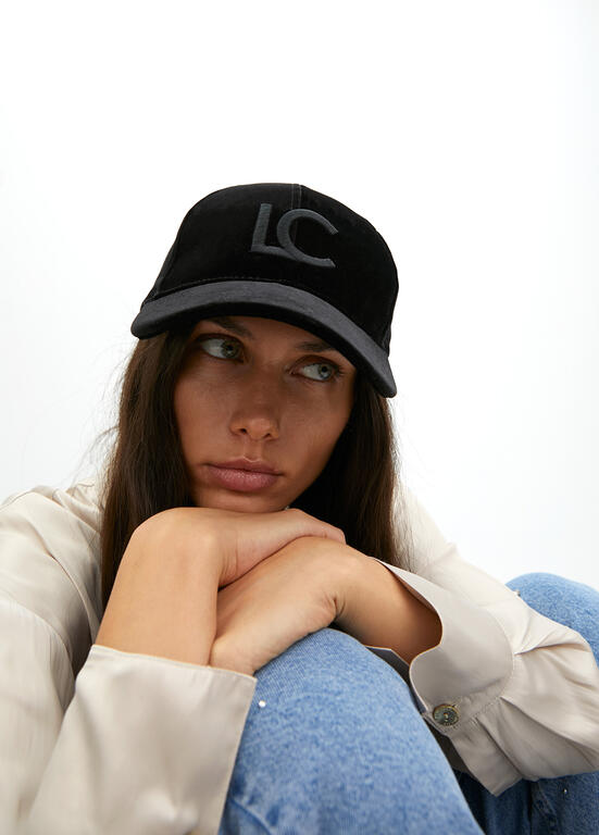 Boné SUEDE Lola Casademunt 2