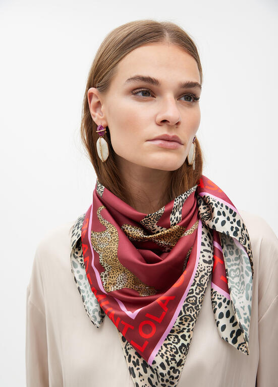 Lenço LEOPARDOS Lola Casademunt 2
