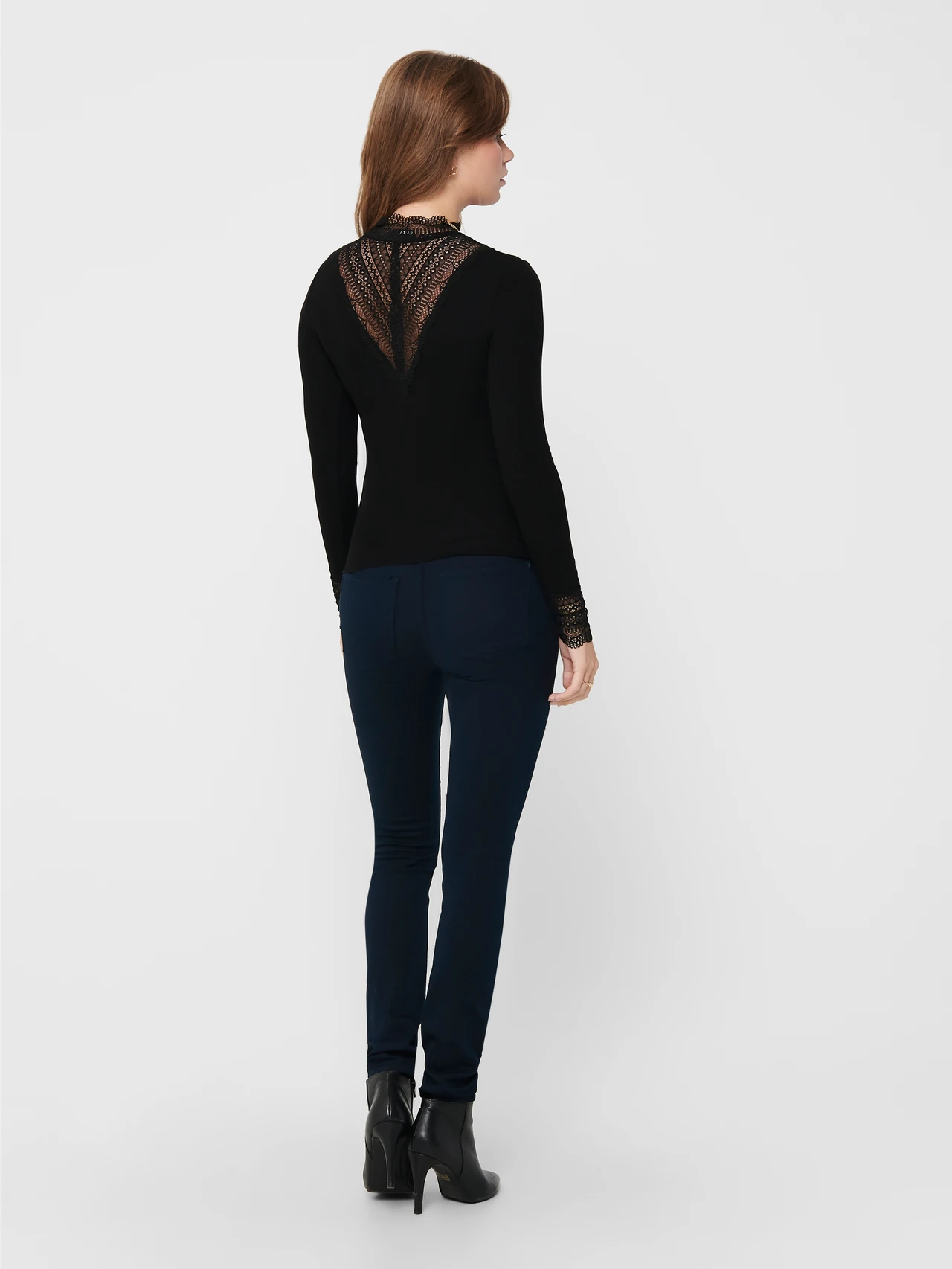 Top TILDE ONLY 2