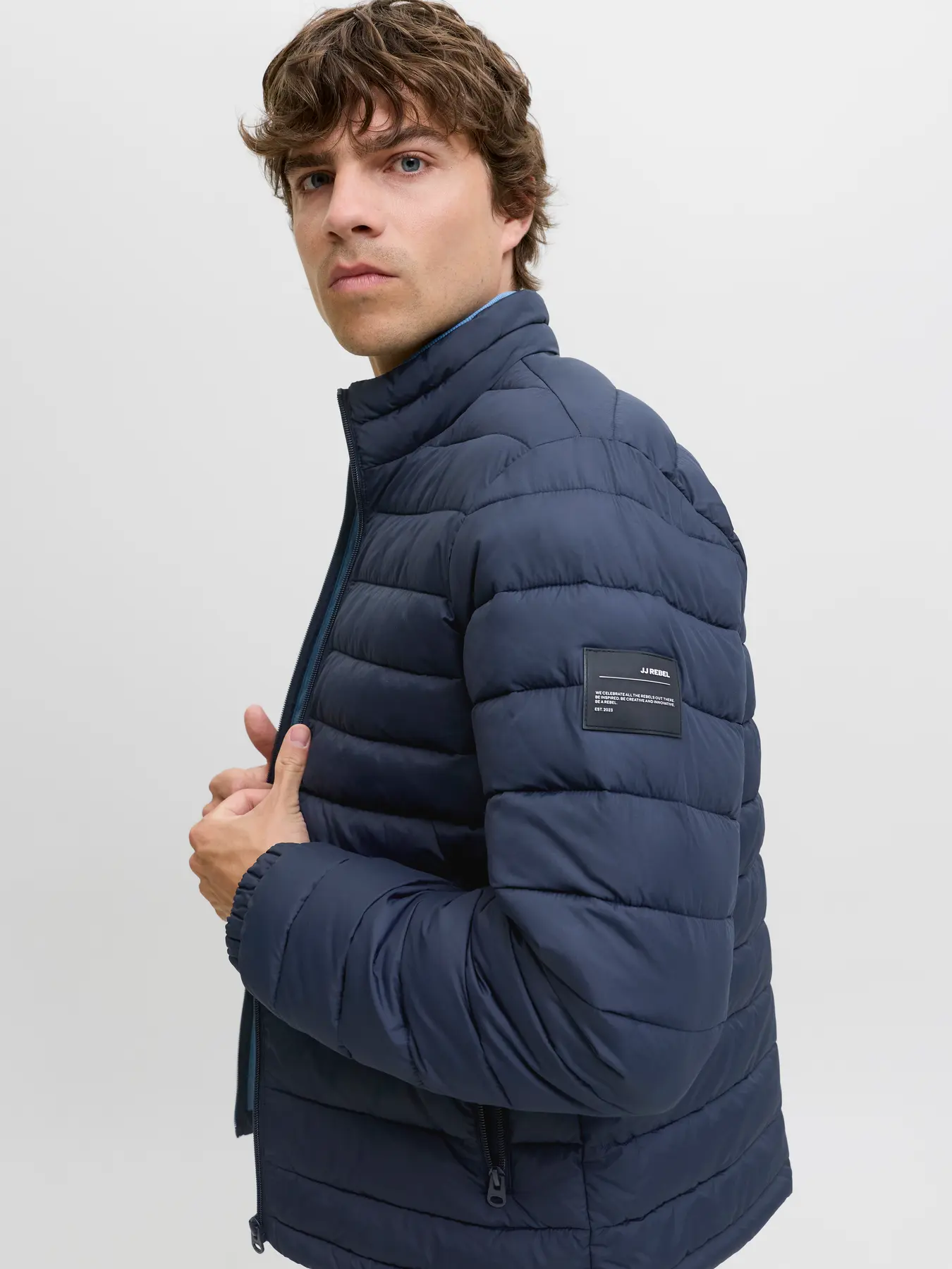 Quispo GAZING JJ Rebel 2