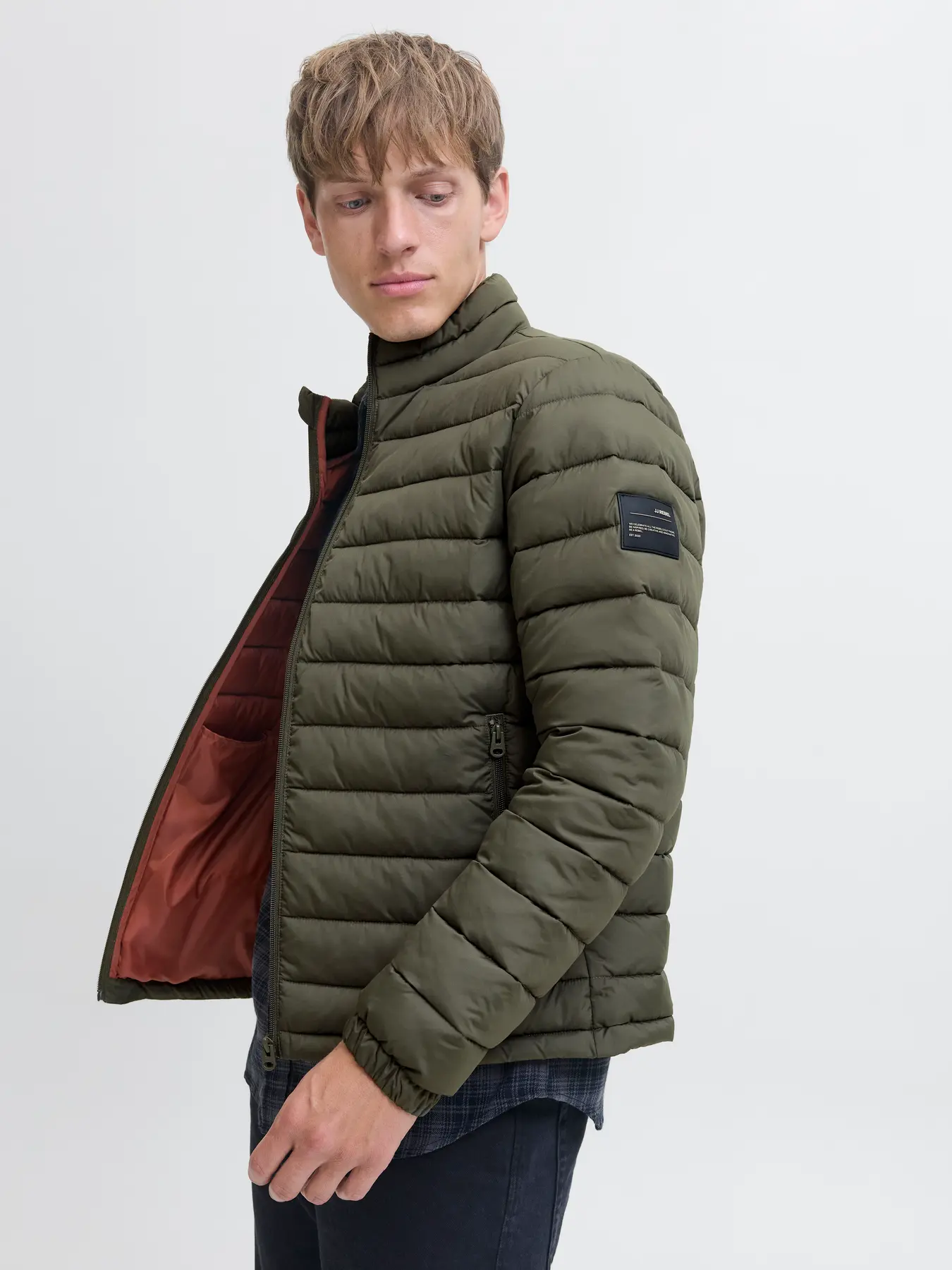 Quispo GAZING JJ Rebel 1