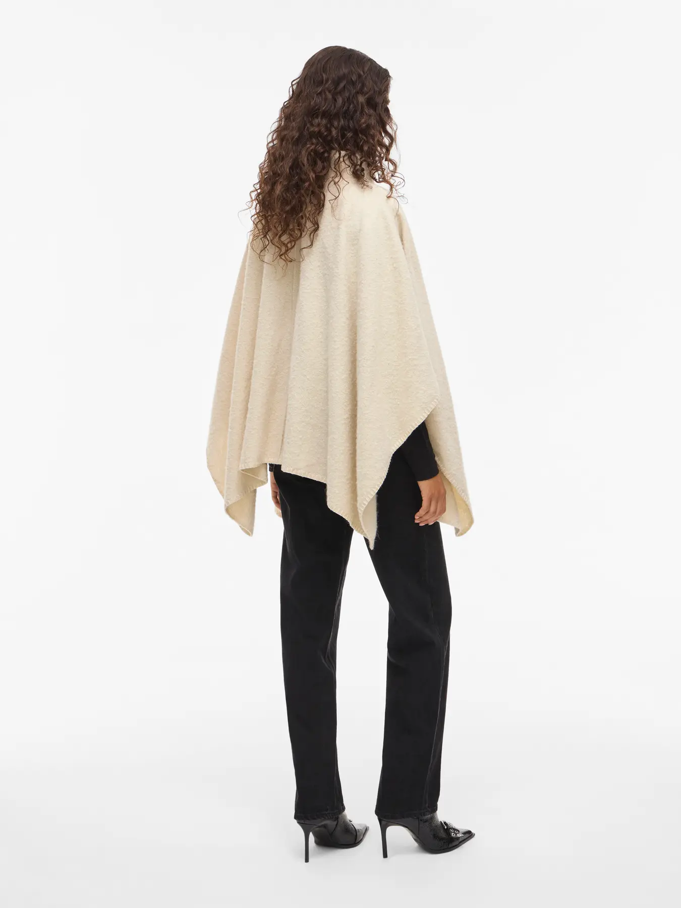 Capa PAULINE Vila Birch 2