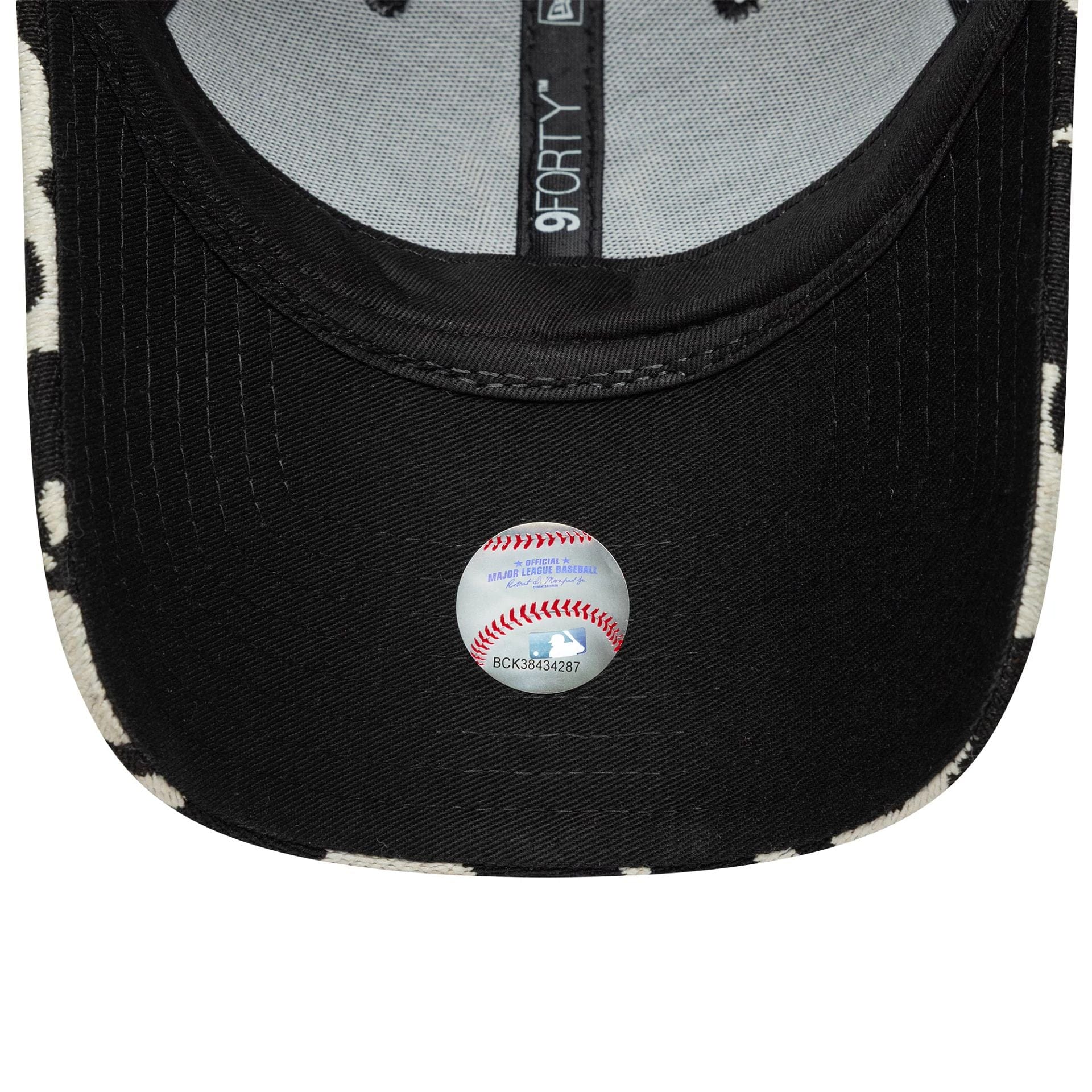 Boné COW MIDI New Era Black White 1