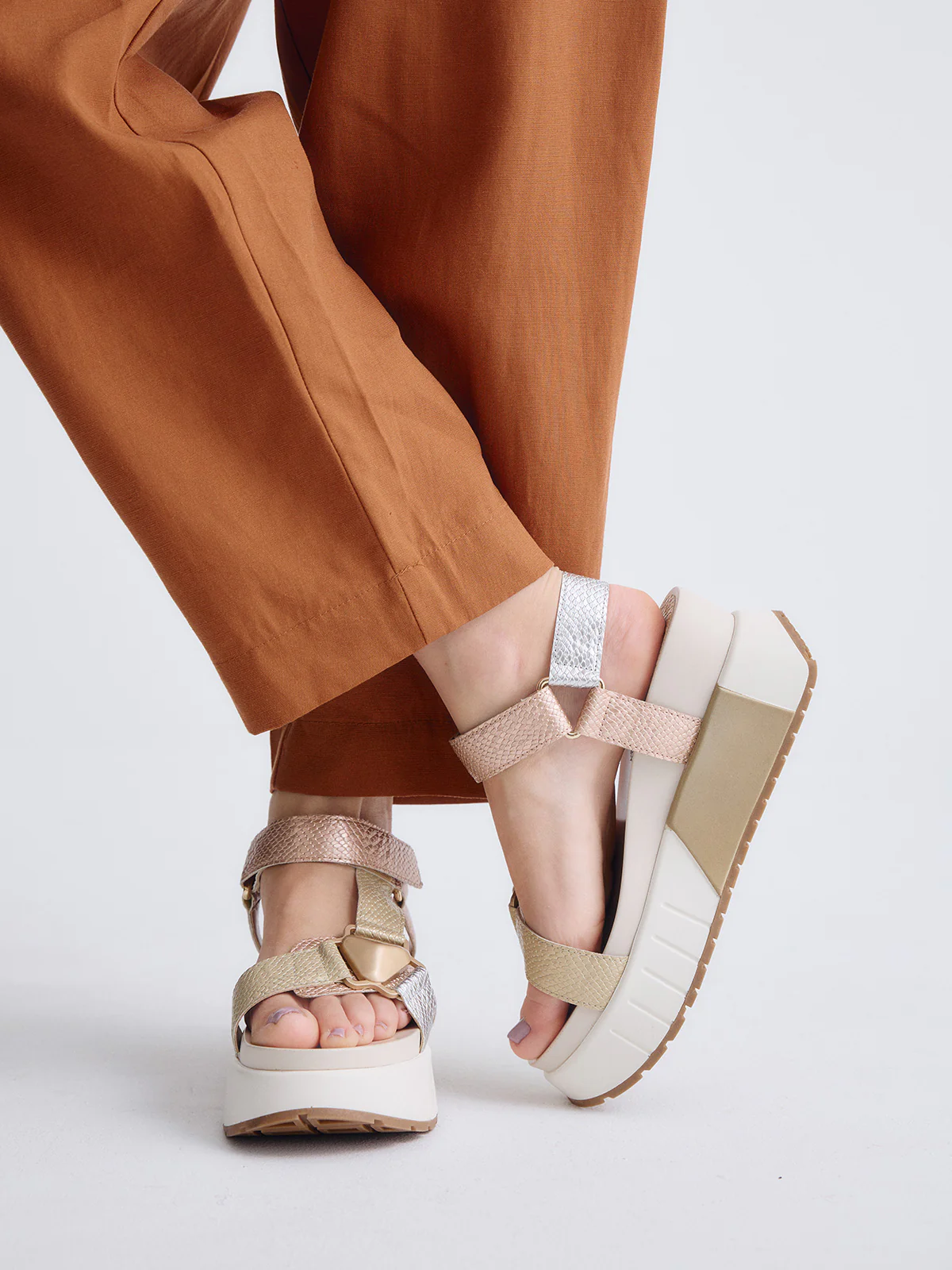 Sandálias OLIVIA-934 Exé Gold Silver 1