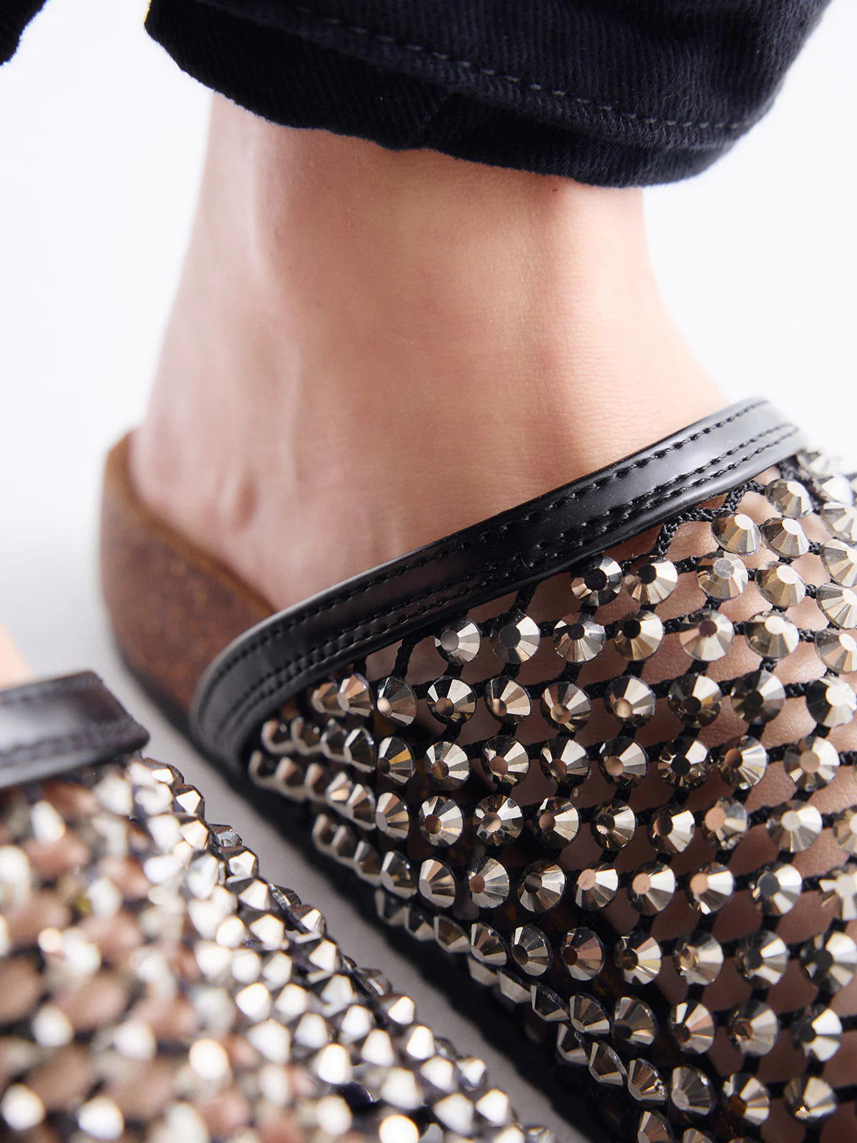 Mules YB25C8-1 Exé Black 2