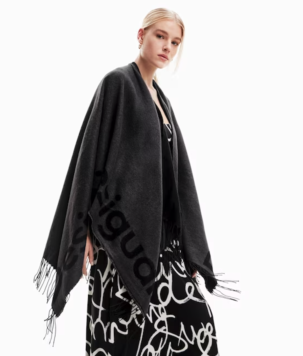 Poncho Paris Desigual 4