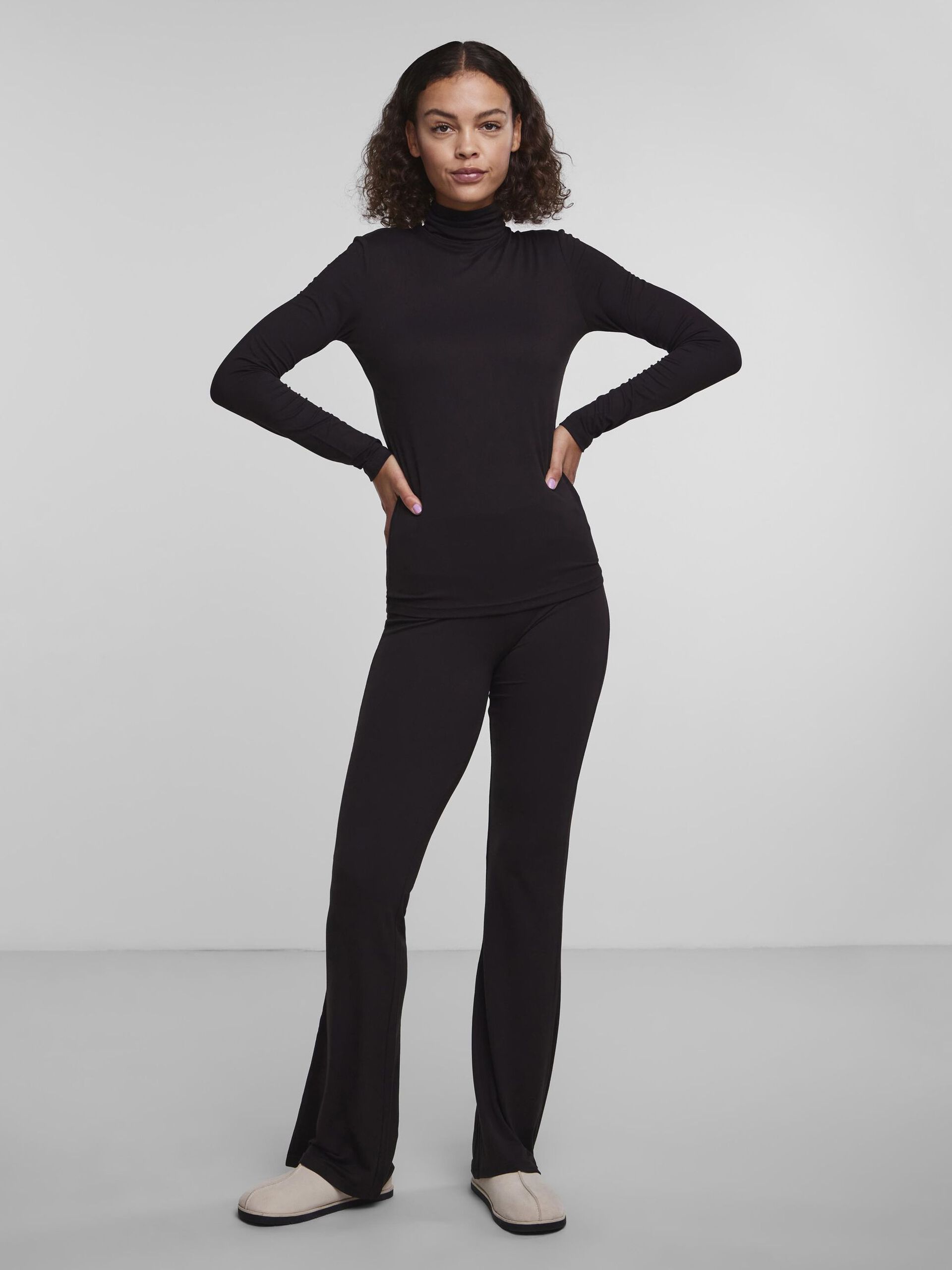 Camisola PCNALA Pieces Black 2