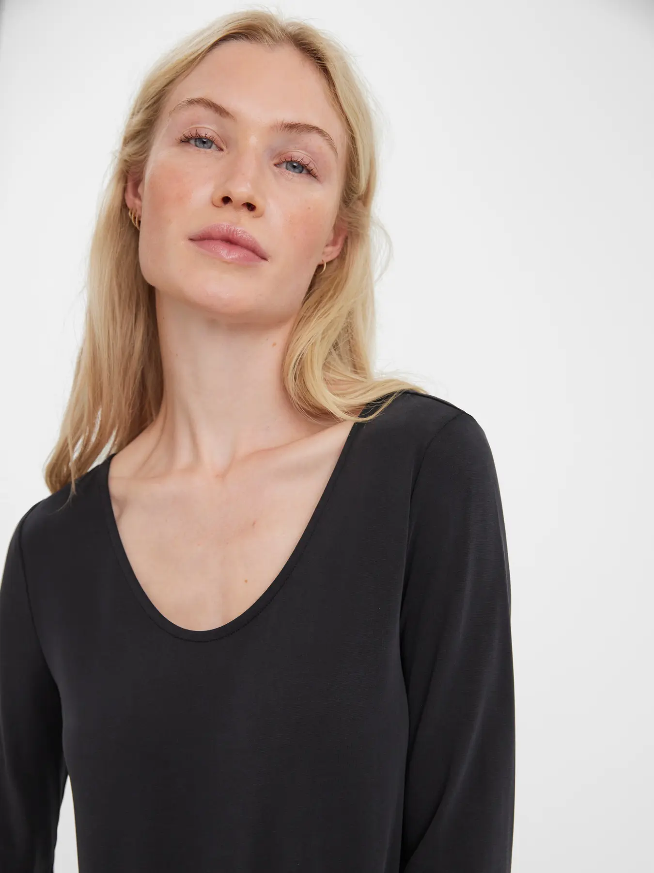 Top VMFILLI Veromoda Black 1