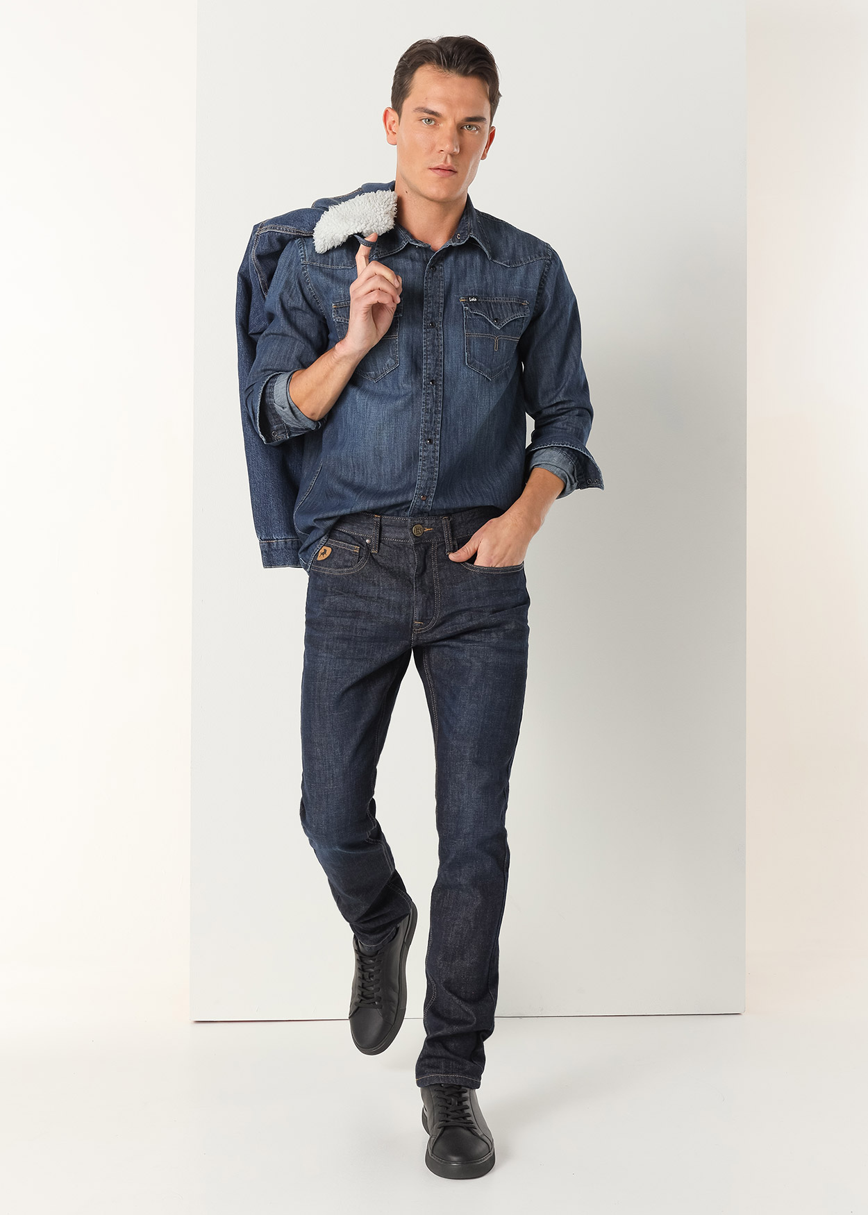 Jeans FORD-BROWN Lois 977 3